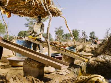 Gold mine in Burkina Faso. Photo: Ollivier Girard/CIFOR